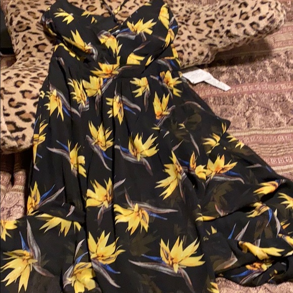 Spaghetti strap crisscross back maxi dress - Picture 1 of 5